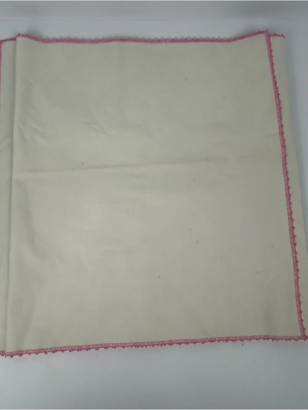 Vintage Embroidered Floral Basket Table Runner Cream Pastel Florals Cottagecore